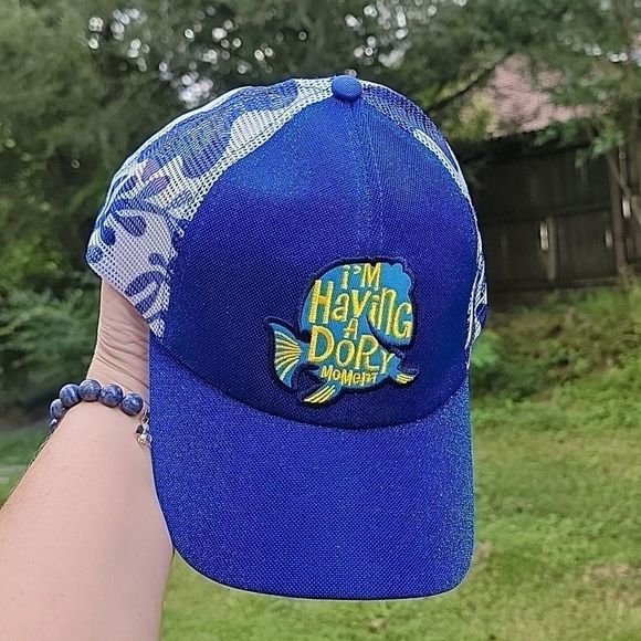 Disney Parks I\'m Having A DORY Moment Cap NWT main image 6